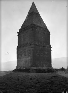 Pyramide d'El-Hermel