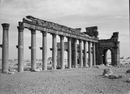 Palmyre/Tadmor, Grande Colonnade et arc monumental