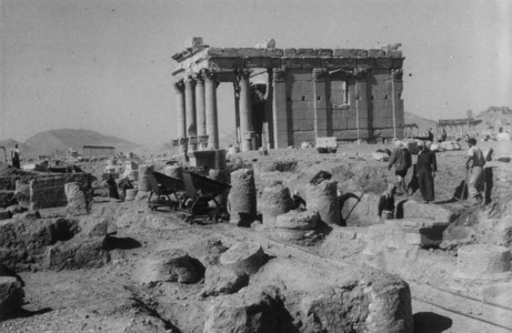 Palmyre/Tadmor, sanctuaire de Baalshamîn. Photographie d'ambiance de la fouille du temple