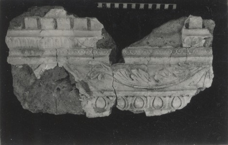 Palmyre/Tadmor, sanctuaire de Baalshamîn. Fragment de corniche de type C