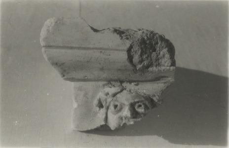 Palmyre/Tadmor, sanctuaire de Baalshamîn. Console murale avec tête féminine en applique