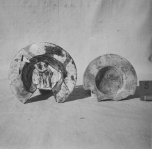 Palmyre/Tadmor, sanctuaire de Baalshamîn, deux assiettes provenant du loculus 5