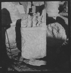 Palmyre/Tadmor, sanctuaire de Baalshamîn, chapiteau de colonne (bloc 35)