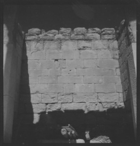 Palmyre/Tadmor, sanctuaire de Baalshamîn, cella du temple avant le remontage du thalamos, vue de face