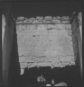 Palmyre/Tadmor, sanctuaire de Baalshamîn, cella du temple avant le remontage du thalamos, vue de face
